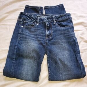 AEO AMERICA EAGLE OUTFITTERS SKINNY JEANS
